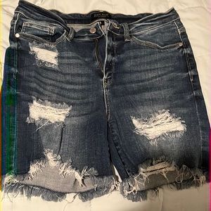 Judy Blue size large Jean shorts